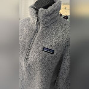 Patagonia  1/4 Zip Fleece Pullover Woman's Size M